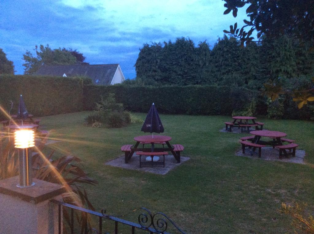 Taychreggan Hotel Dundee Bagian luar foto