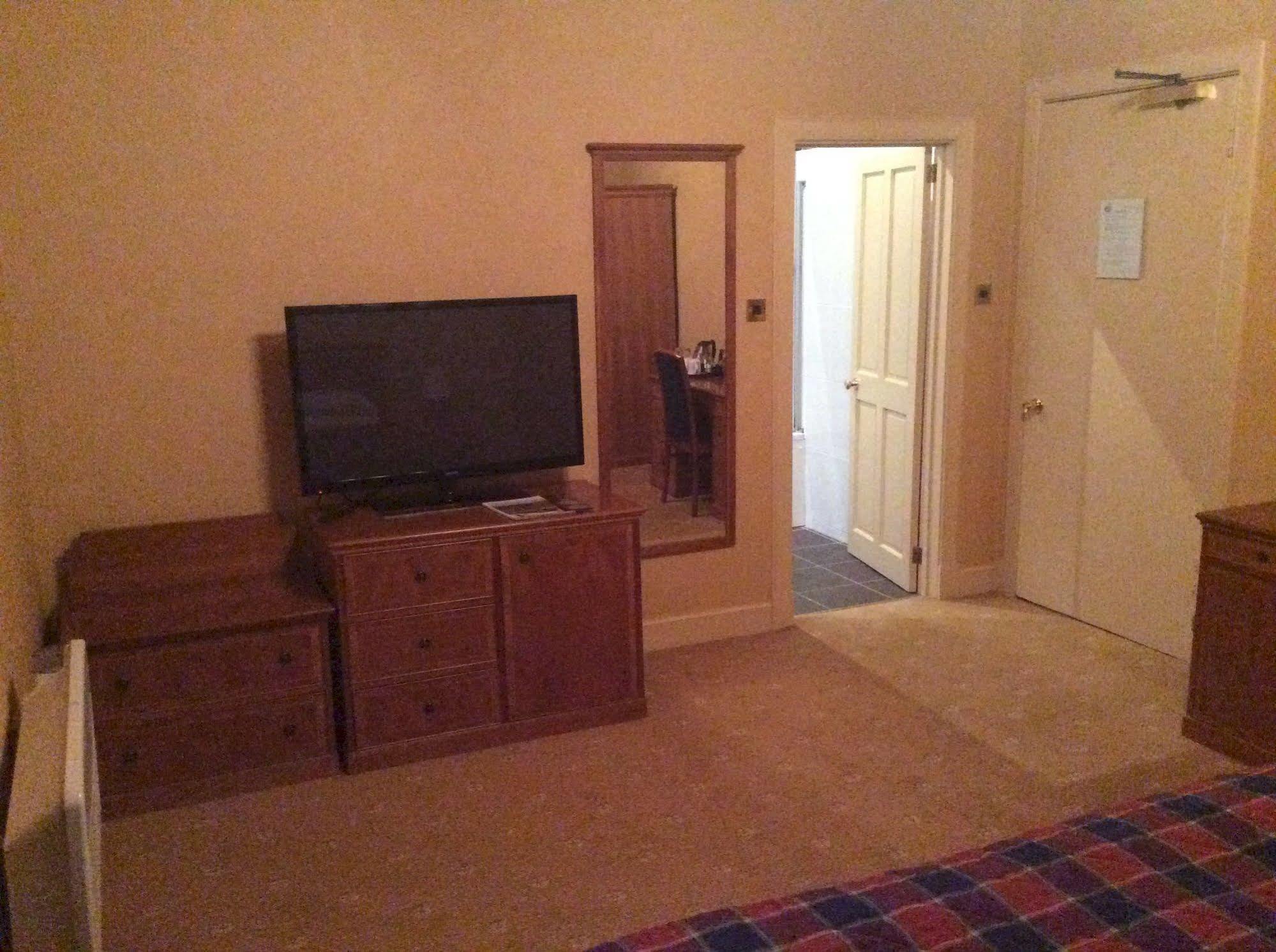 Taychreggan Hotel Dundee Bagian luar foto