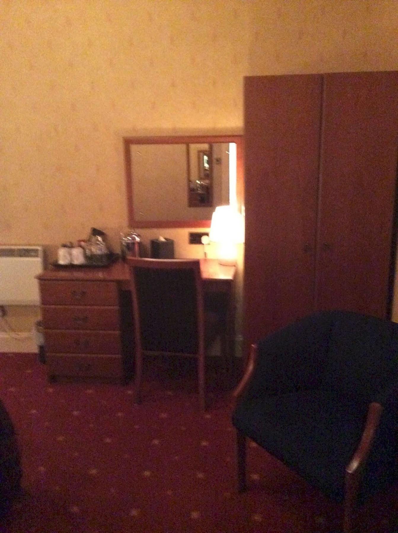 Taychreggan Hotel Dundee Bagian luar foto