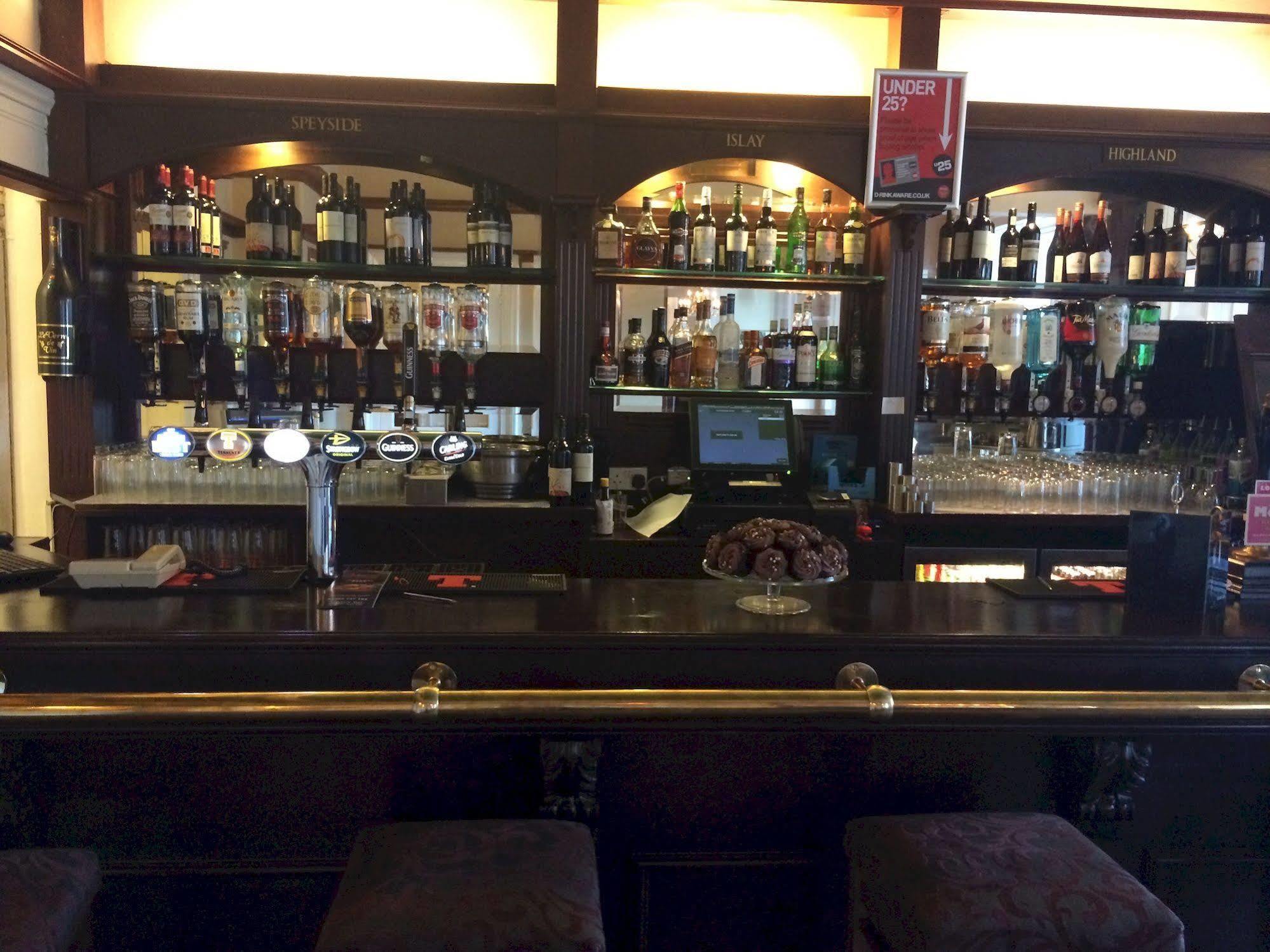 Taychreggan Hotel Dundee Bagian luar foto