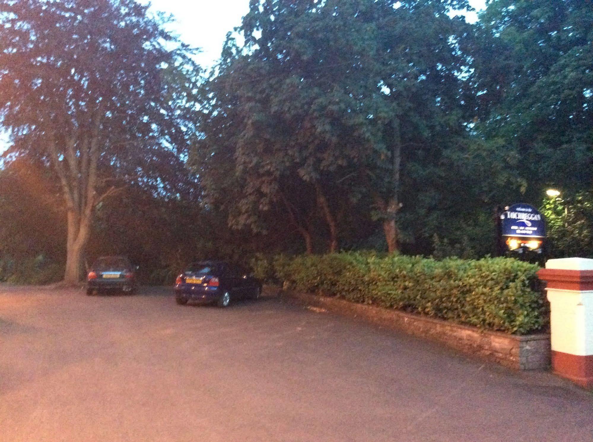 Taychreggan Hotel Dundee Bagian luar foto